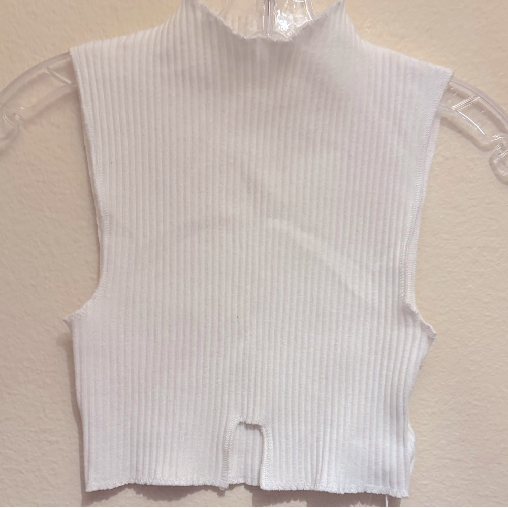 Are You Am I AYAI Ribbed crop tank top in white size Small NEW WITH TAGS